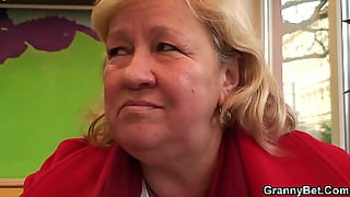 big tits mom blowjob pregnant