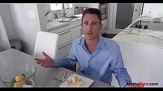 son sex mom hot mom kitchen with fucking