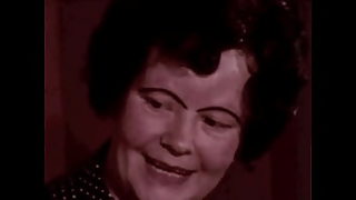 mom in bikini contest embarrased