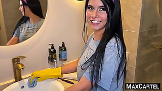 amateur mom loves to suck