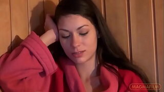 mom teaching teen girl