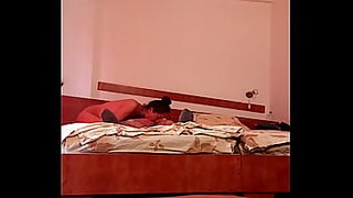 stap mom share a bed in hotel room