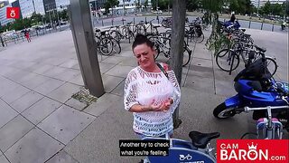 Milf gets cum in her pussy