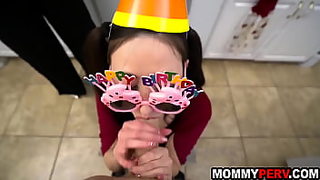 daughter seduces mom